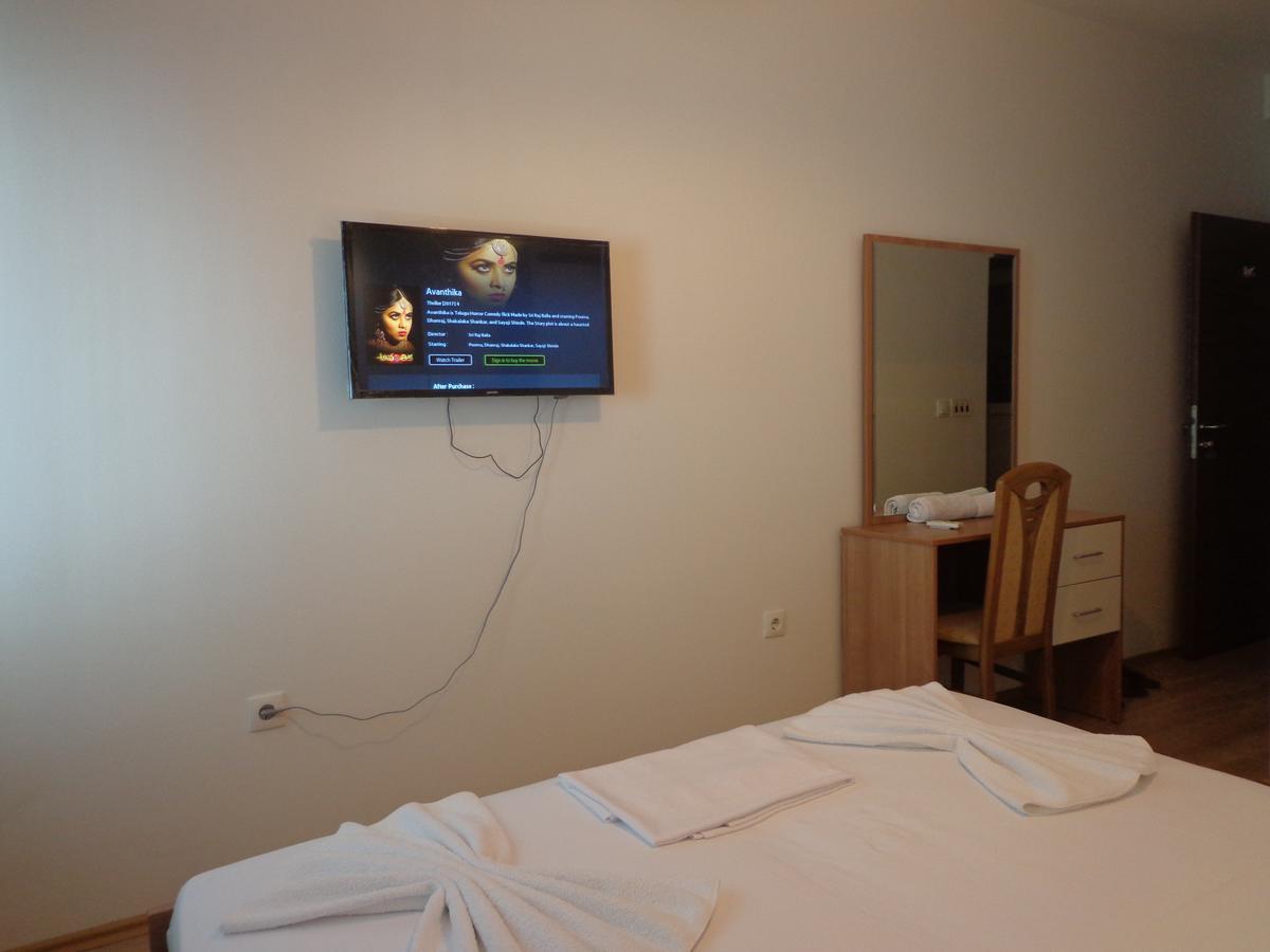 Hotel Rio Приштина Екстер'єр фото