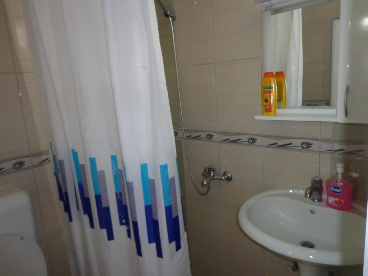 Hotel Rio Приштина Екстер'єр фото