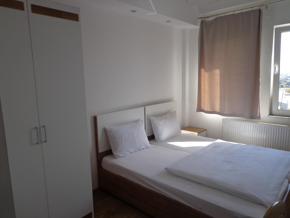 Hotel Rio Приштина Екстер'єр фото